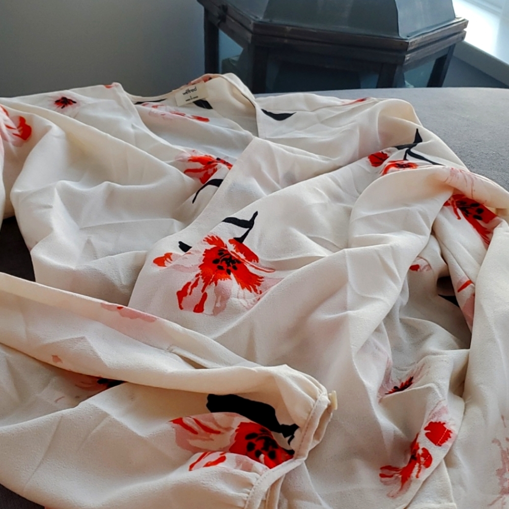 Aritzia Wilfred blouse